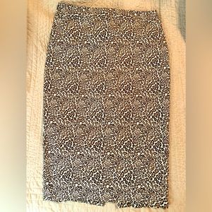 ***Like New*** Liz Claiborne Mad Men Style, Animal Print, Perfect Pencil Skirt